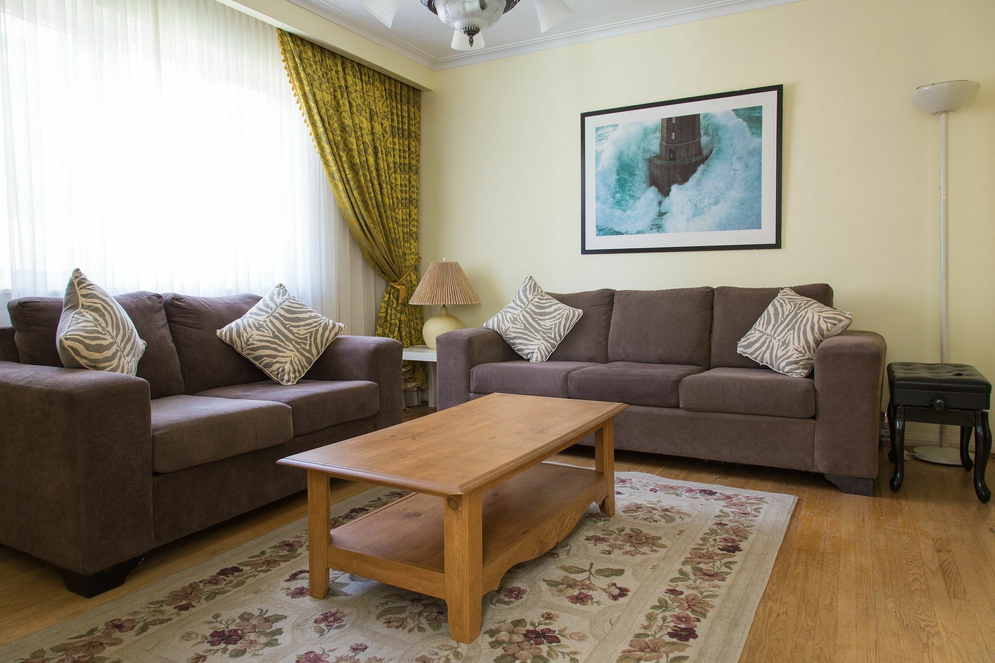 Charlton Suites Guest House Τορόντο Εξωτερικό φωτογραφία